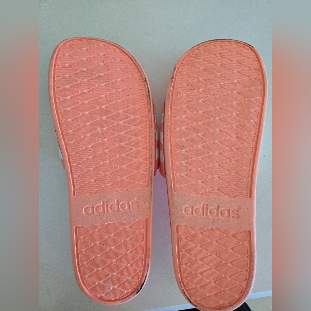 ADIDAS Adilette Comfort Slides Women's Sizes 11 - Picture 2 of 3